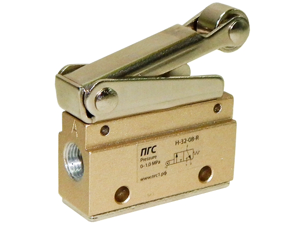 Пневмораспределитель с механическим управлением (ролик) G1/8 (H-32-06-R 3/2) Пневмораспределитель с механическим управлением (ролик) G1/8 (H-32-06-R 3/2)